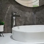Julius Hotel