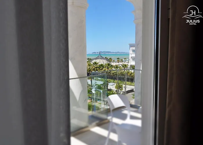 Julius ホテル ゴーレム