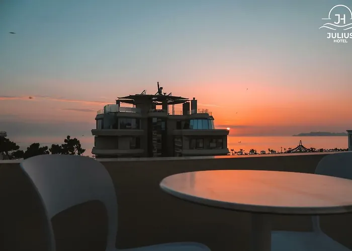 Julius فندق غوليم
