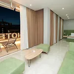 Julius Hotel Golem (Tirana)