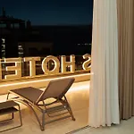 Julius Hotel
