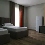 Julius Hotel Golem (Tirana)