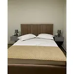 Julius Hotel